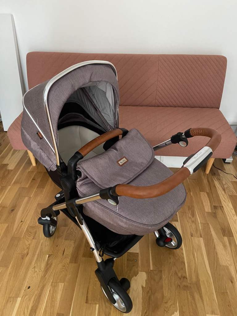 SILVER CROSS WAYFARER PRAM