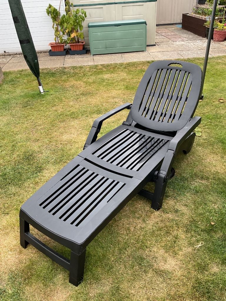 Sun lounger