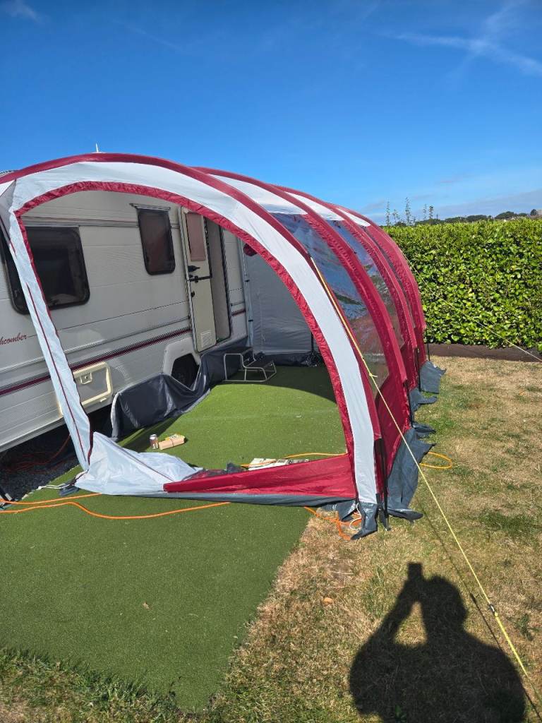Pyramid Majestic Caravan Awning – Red, Good Condition