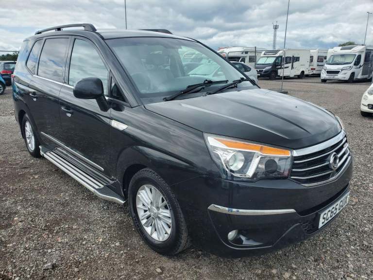 SSANGYONG TURISMO 2.2 D EX 2015