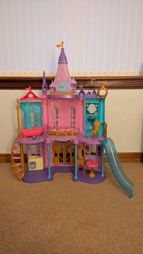 Disney Princess Magical Adventures Castle
