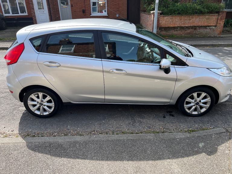 Ford, FIESTA, Hatchback, 2009, Manual, 1242 (cc), 5 doors