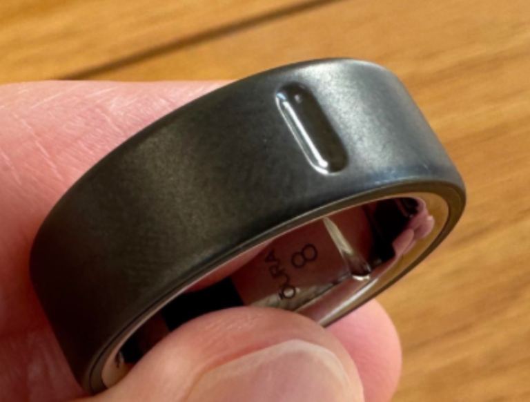 Oura Ring 4. Stealth size 12