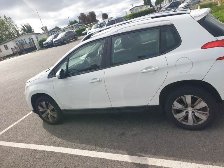 Peugeot, 2008, Hatchback, 2015, Manual, 1199 (cc), 5 doors
