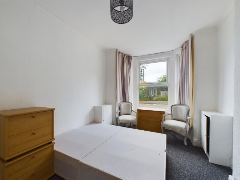 Spacious & Cosy Double Room For Rent AT NG7 2LE