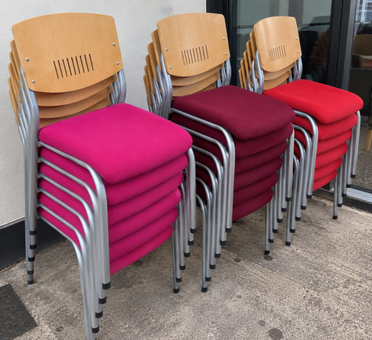 🔥 16 STACKABLE COMMERCIAL CHAIRS | OFFICE / RESTAURANT / EVENT CHAIRS | £20 EACH 🔥