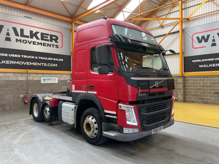VOLVO FM 450 GLOBETROTTER XL ADR SPEC 6X2 TRACTOR UNIT - 2015 - PO65 USE