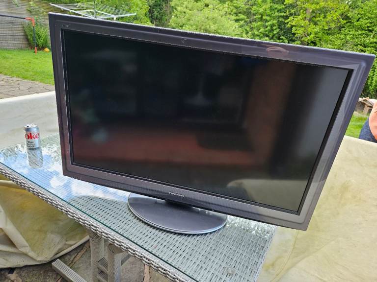 Panasonic VIERA 37" Full HD LCD TV - Great Condition - Lots of Ports