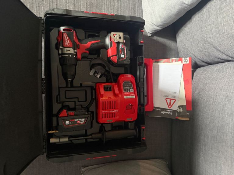 Milwaukee M18 BLPD2 Drill set 