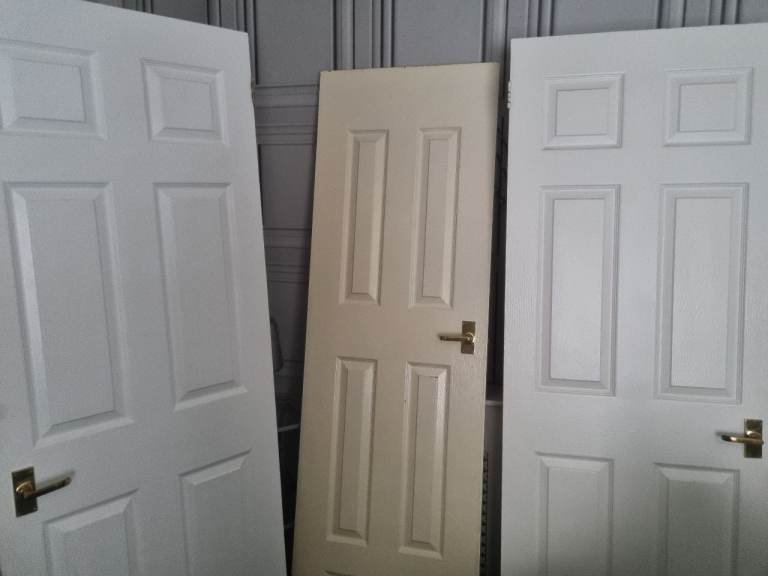 Solid wooden doors with all fittings