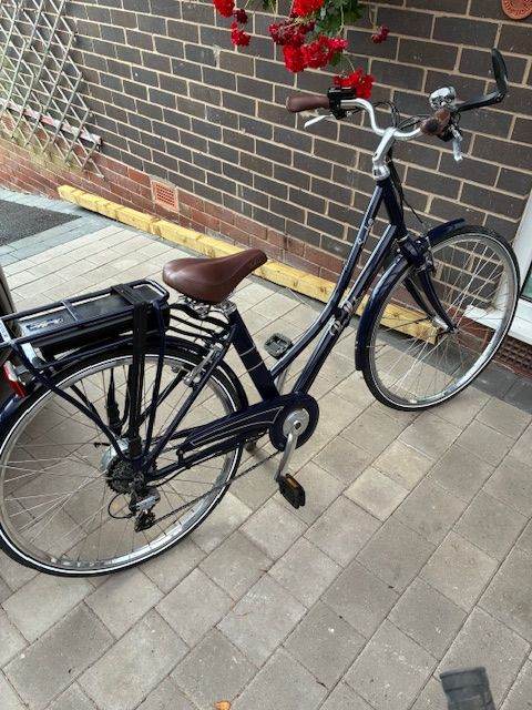 Pendleton Somerby Electric Bike - Midnight Blue  17" frame
