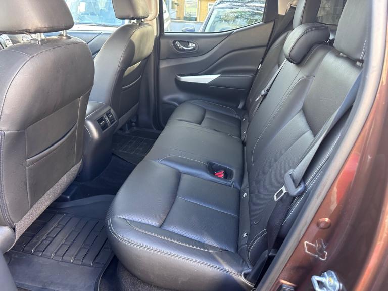 2018 Nissan Navara Double Cab Pick Up Tekna 2.3dCi 190 4WD PICK UP Diesel Manual