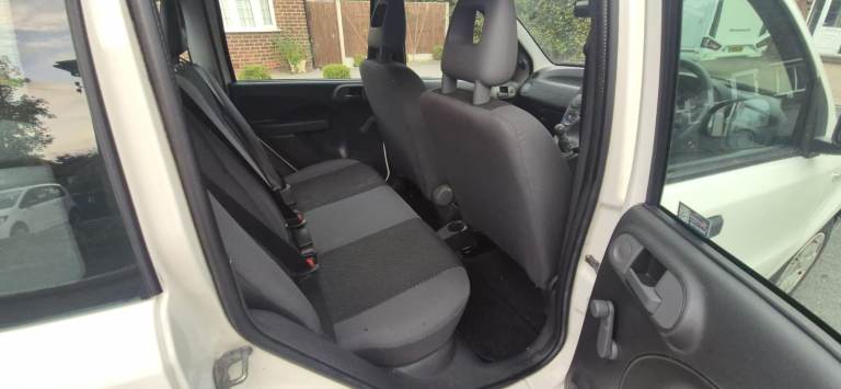 1 Previous owner. Very low mileage. £35 Car Tax. 2010 Fiat Panda Active Eco 1.1 Petrol Manual 5 dr