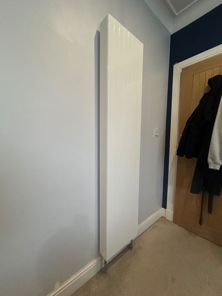 Vertical radiator 