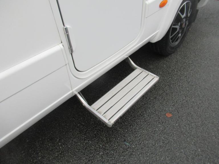 Auto Trail Tracker FB