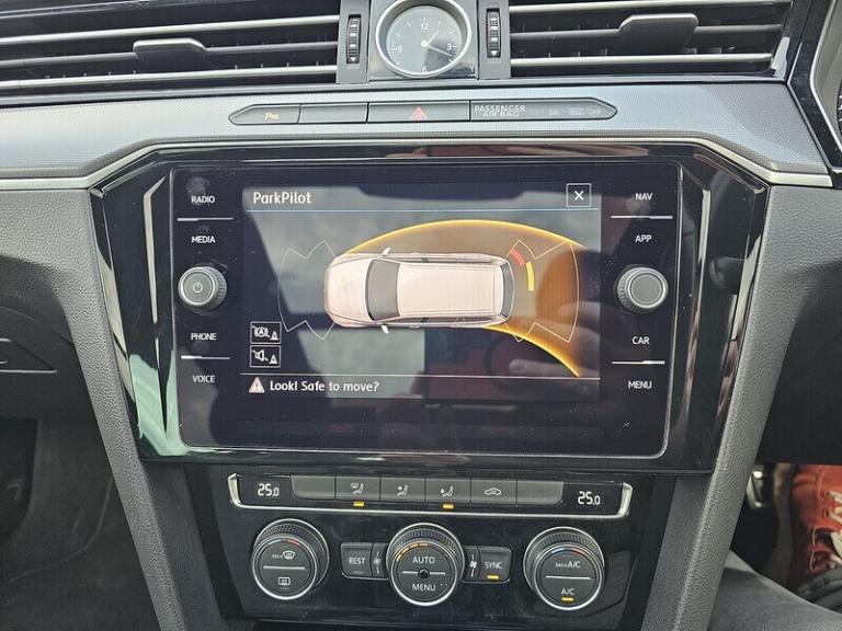 2018 Volkswagen Passat 1.8 TSI 180 R-Line 5dr DSG [Panoramic Roof] ESTATE PETROL Automatic