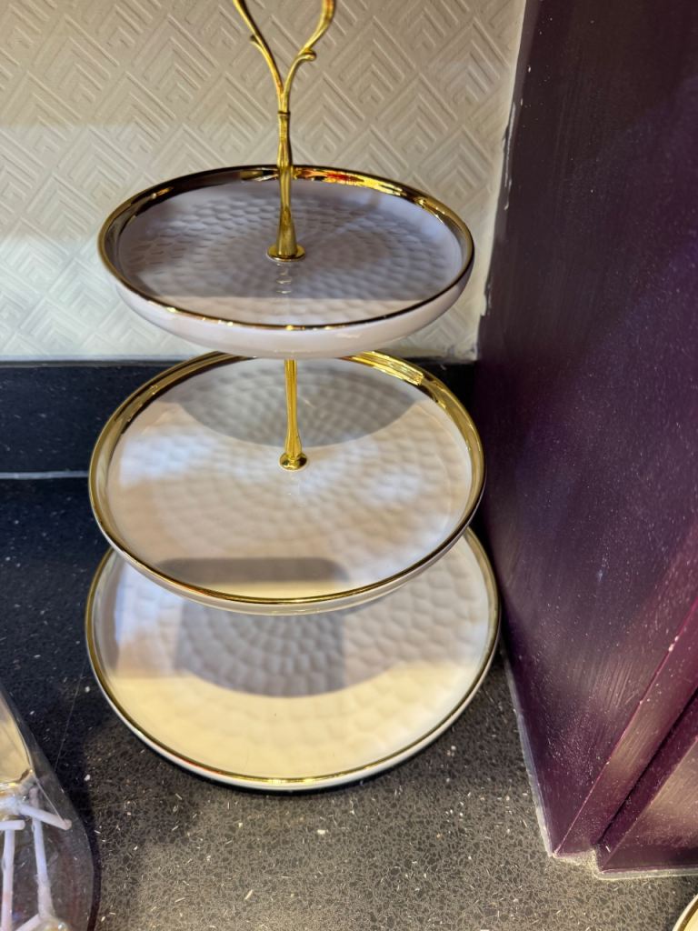 Afternoon tea plates / cake stand 3 tier