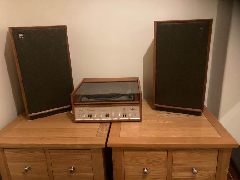 Retro DYNATRON Stereo Gramophone with Matching Speakers, Teak, VGC