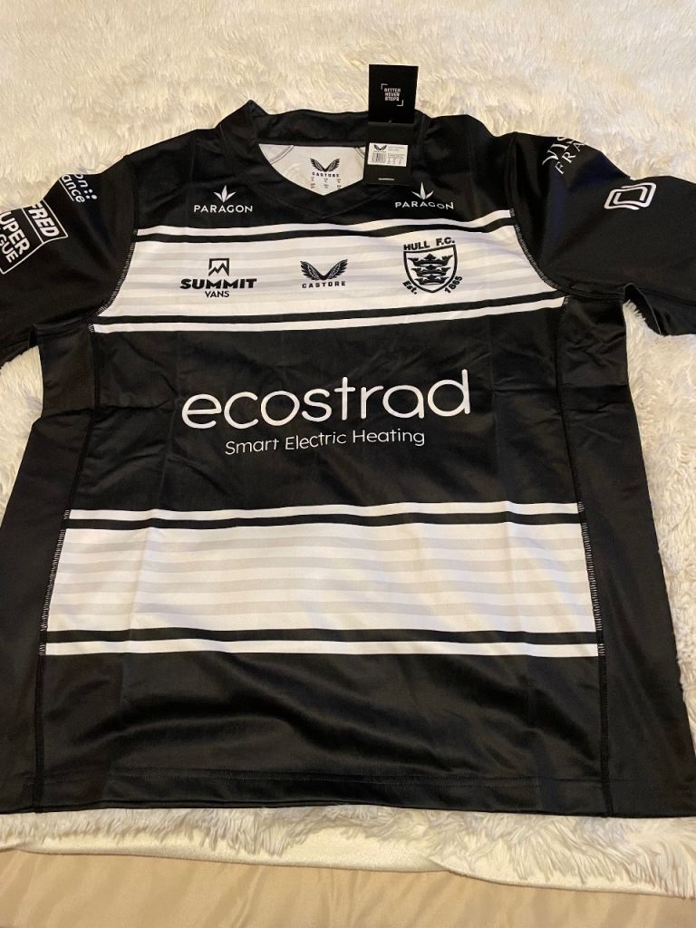  Hull FC 2024 Home Shirt In Sizes Large and XL BNWT (20 POUNDS EACH) SEE ALL MY ADS!!