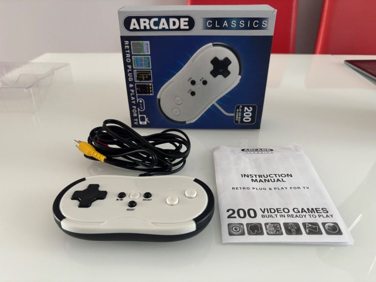 Arcade classic retro plug & play for tv. 200 games