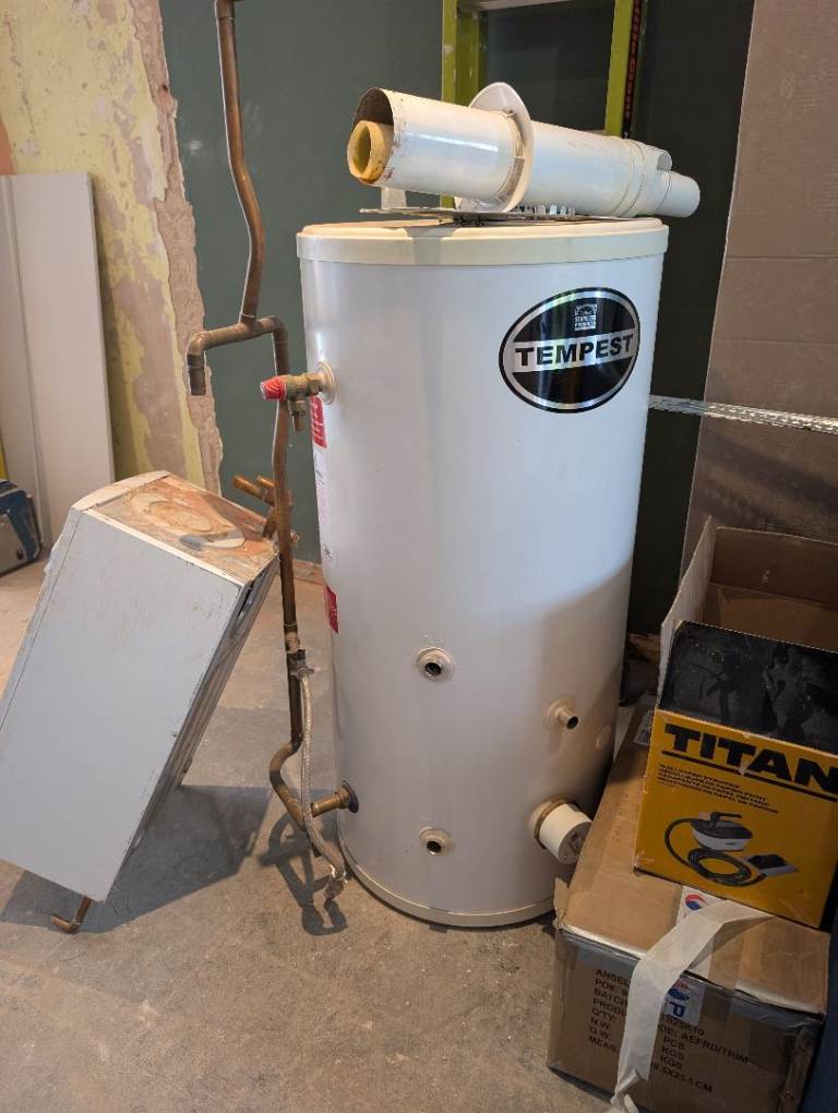 Valliant ecoFIT pure 418 system boiler and 150l hot water indirect cylinder 2021