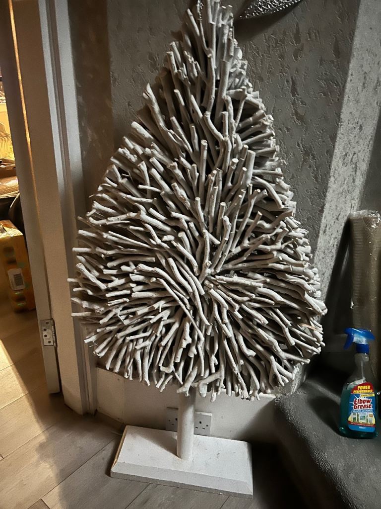 Lovely Wooden decorative tree 