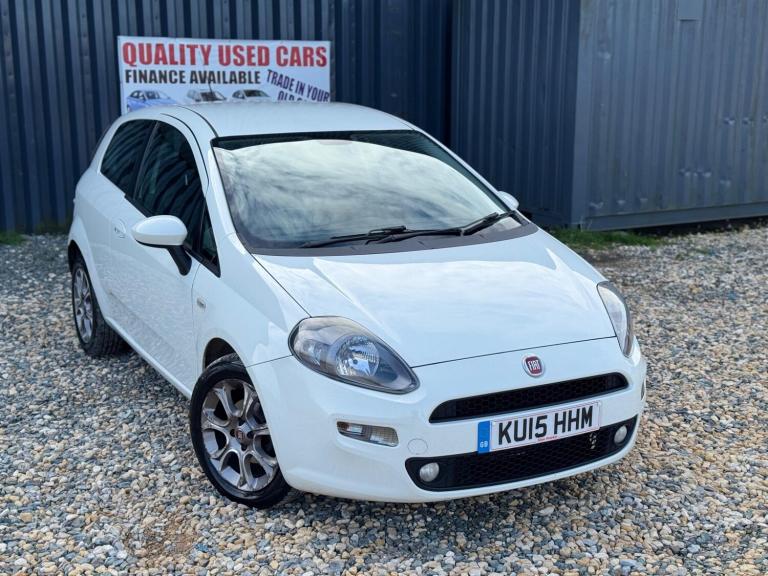 2015 Fiat Punto 1.4 Easy 3dr HATCHBACK PETROL Manual