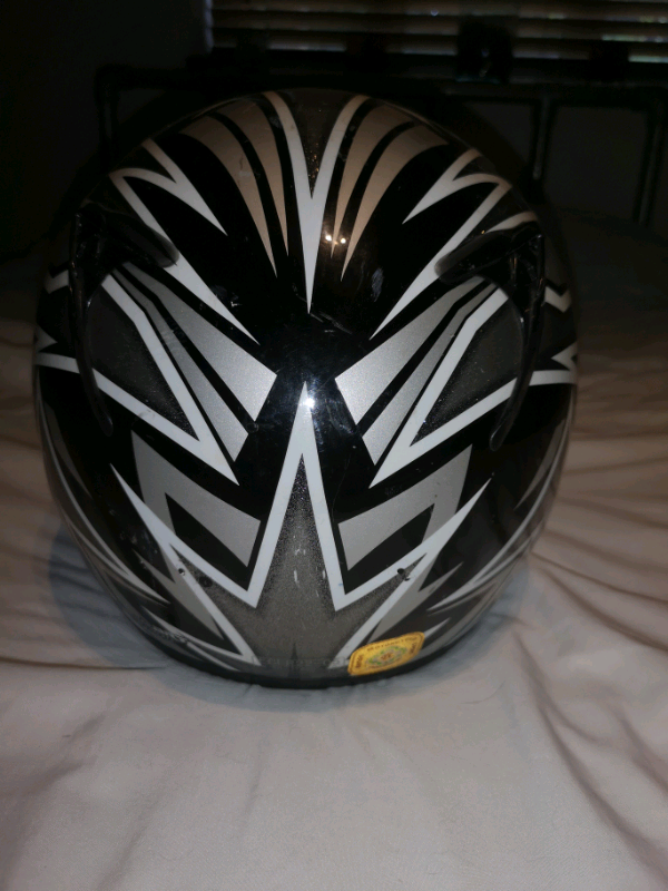 Motorcycle helmet