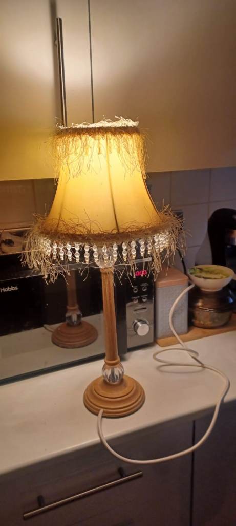 Wooden stand table lamp