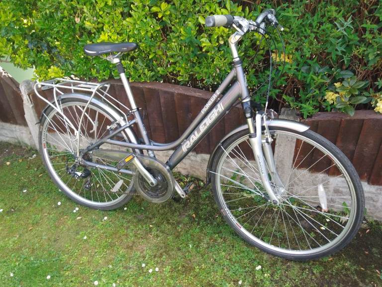 Bicycle - Great Looking Step Through Bike - Raleigh Pioneer 2 - In Excellent Condition 