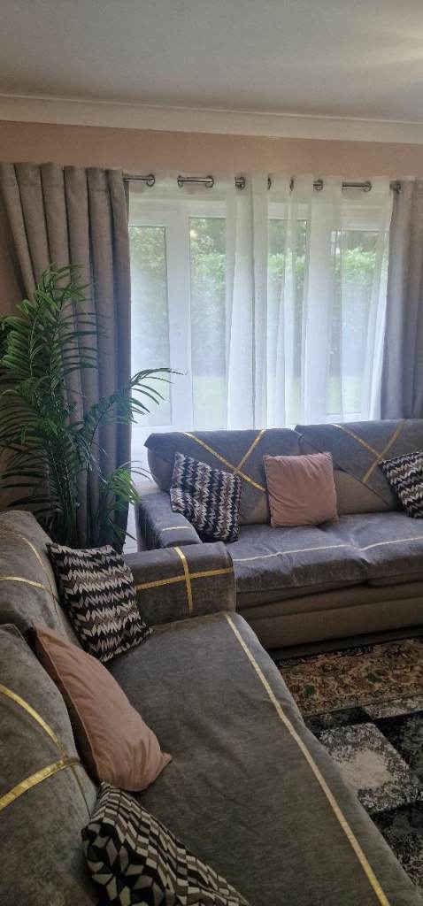 Fully Furnished 1-Bedroom Flat in Chorlton – Short-term Rental, Bills Included
