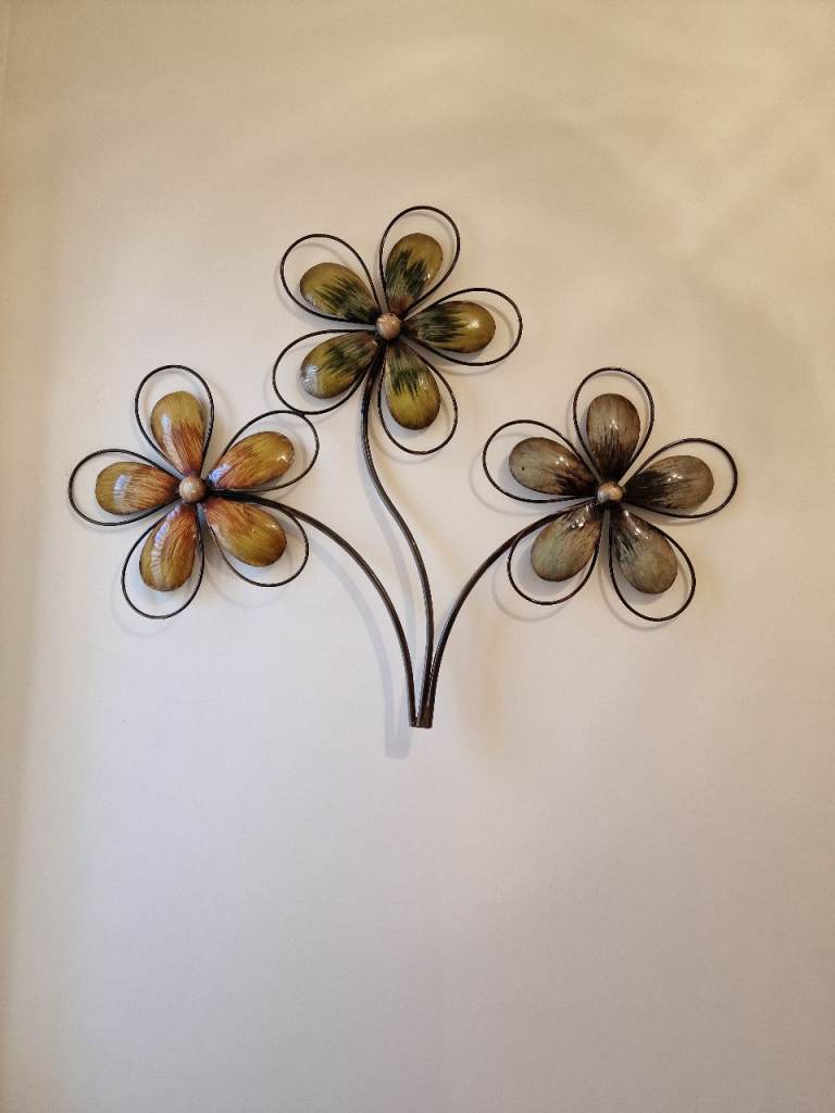 💥 3D Metal Flower Wall Art – Modern Floral Sculpture (71x57cm)