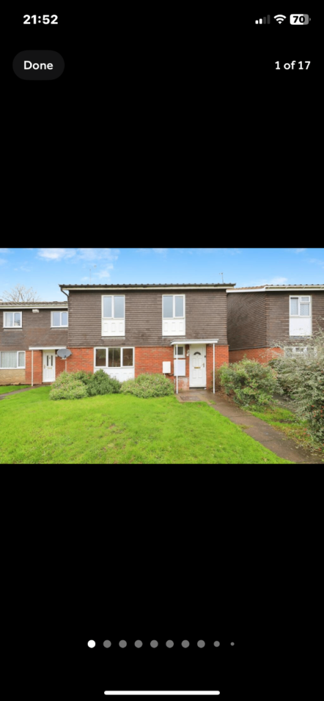 5 bed house, 2 bathrooms.  Merry hill wolverhampton