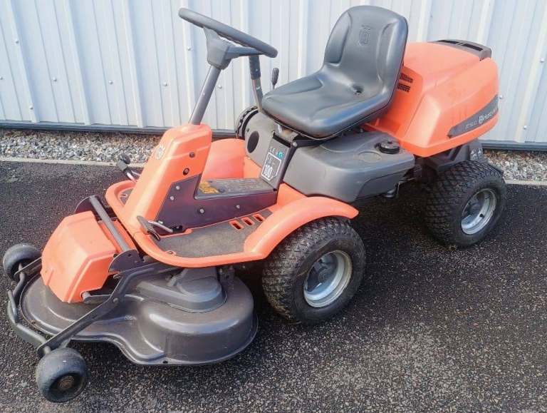 Husqvarna ride on lawnmower 