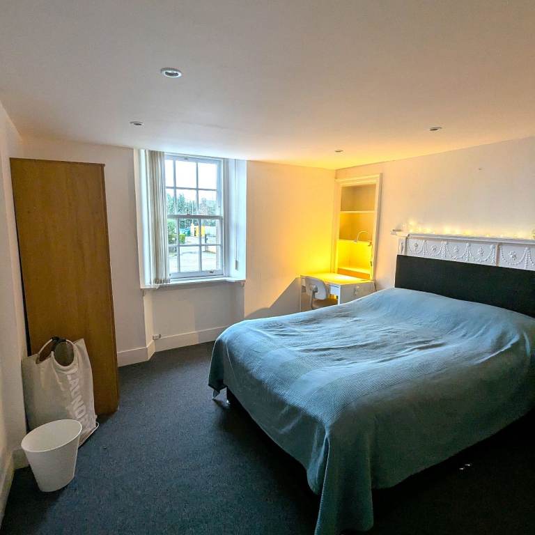 Fully Furnished Room for Rent