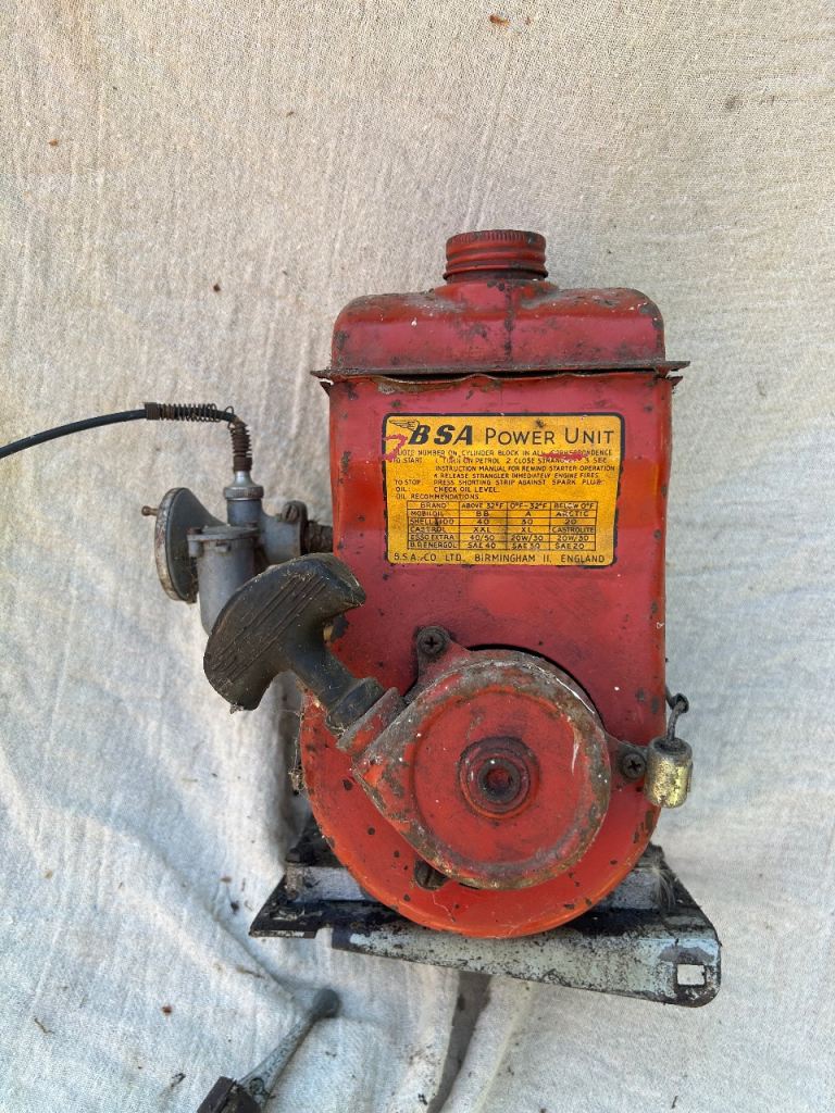BSA POWER UNIT ENGINE, Was working when removed from lawnmower. But has been in shed for many years.