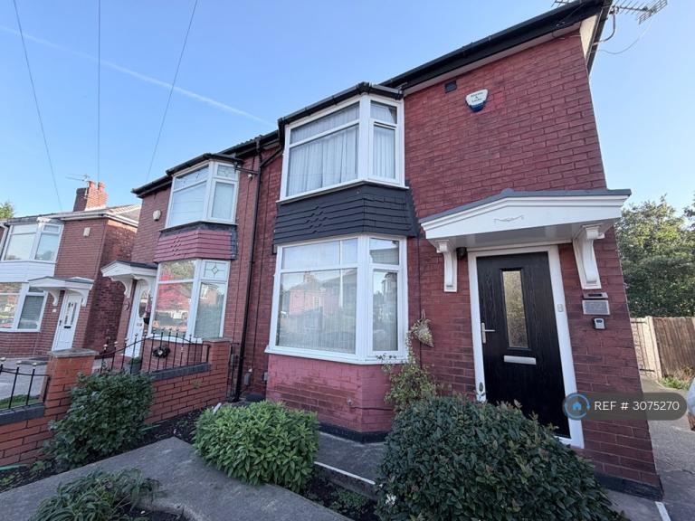3 bedroom house in Waverley Crescent, Manchester, M43 (3 bed) (#3075270)