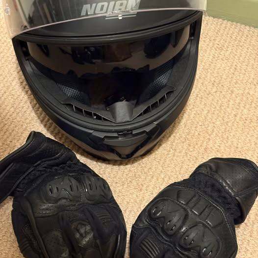 Nolan N87 Motorcycle Helmet XL & 2XL Gloves