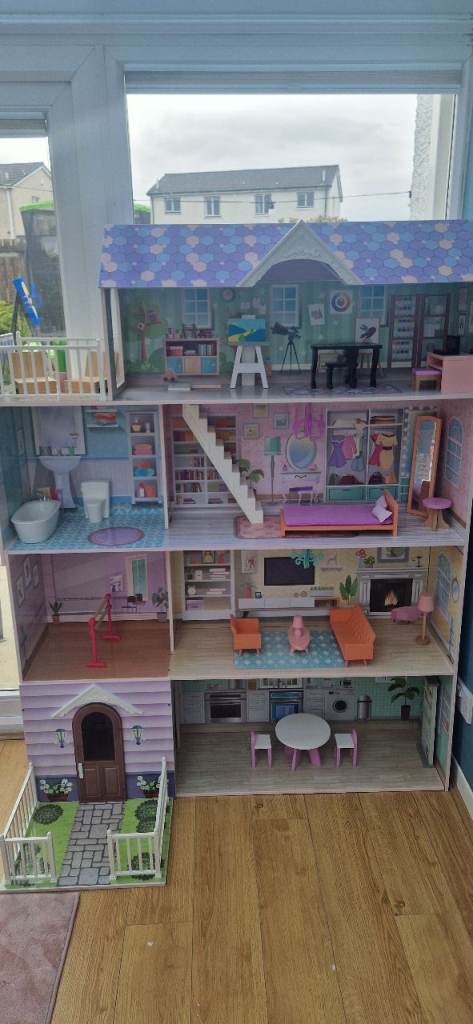 Lillie's Wooden Doll House with Furniture – As Good As New