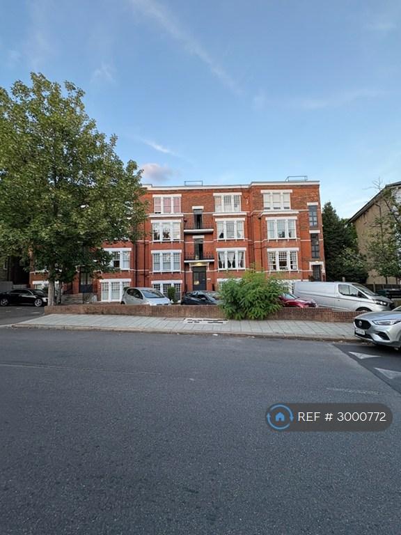 1 bedroom flat in Devonshire Road, London, SE23 (1 bed) (#3000772)