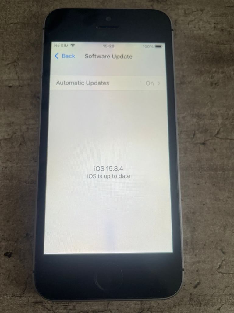 £60 iPhone SE 32GB Model A1723 
