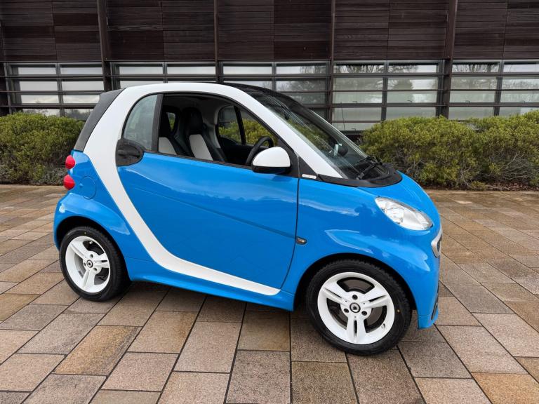 2013 smart fortwo Iceshine mhd 2dr Softouch Auto COUPE Petrol Automatic
