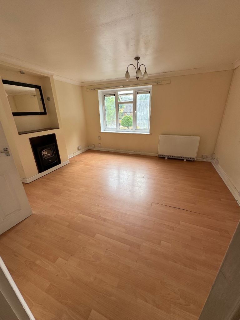 2 Bed Flat **TO RENT** Dovedale Rd Bilston WV14 9BB **AVAILABLE NOW**