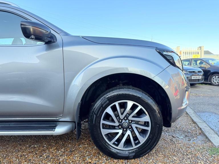 2016 Nissan Navara 2.3 dCi Tekna Auto 4WD Euro 5 4dr PICK UP Diesel Automatic