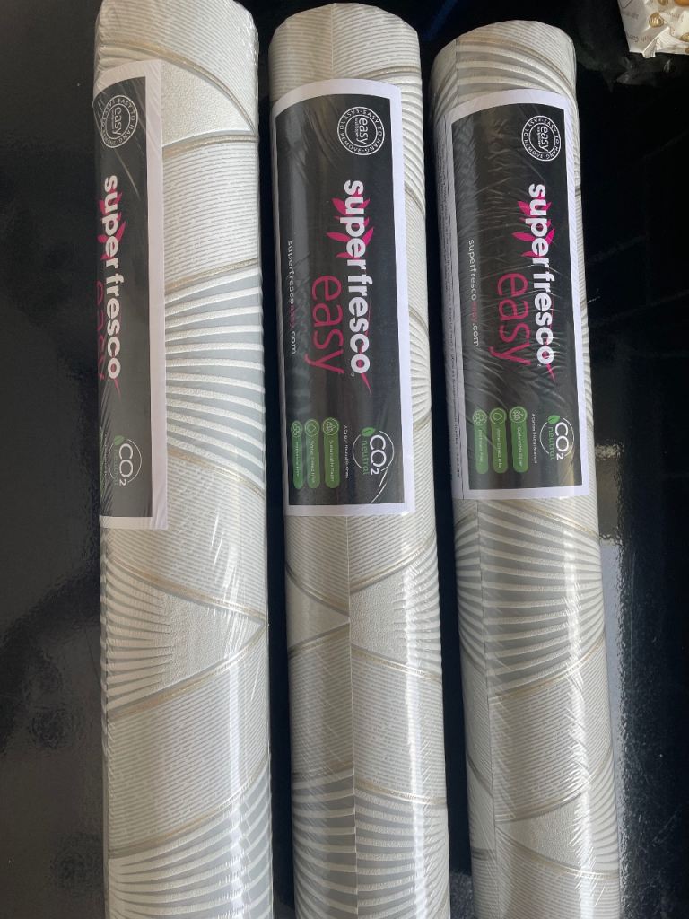 3 rolls of Superfresco wallpaper