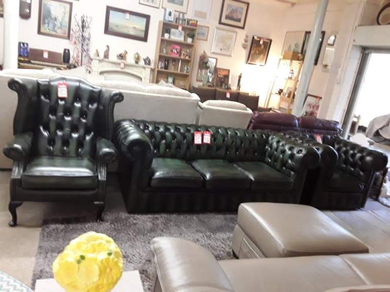 Full green Chesterfield three piece suite Low Cost Moves 2nd Hand Furniture STALYBRIDGE SK15 3DN