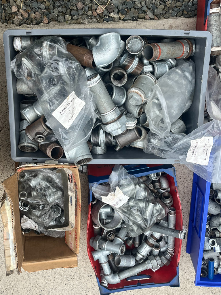 MASSIVE JOB LOT OF PLUMBING FITTINGS NEW 