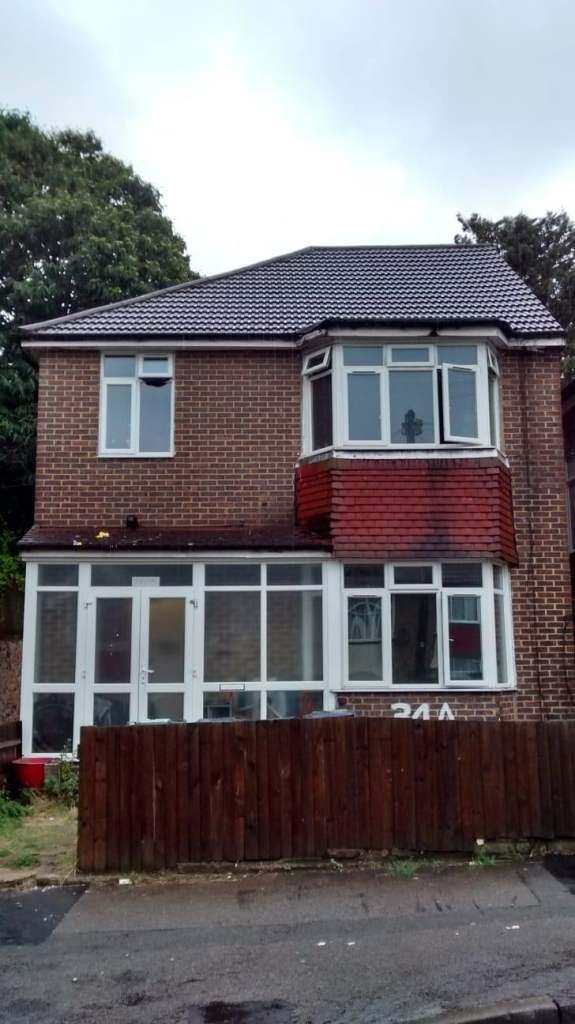 DSS 1st FLOOR ONE BEDROOM FLAT 10MIN HITHER GREEN BRITISH RAIL THEN 20 MIN LONDN BRIDGE CITY  
