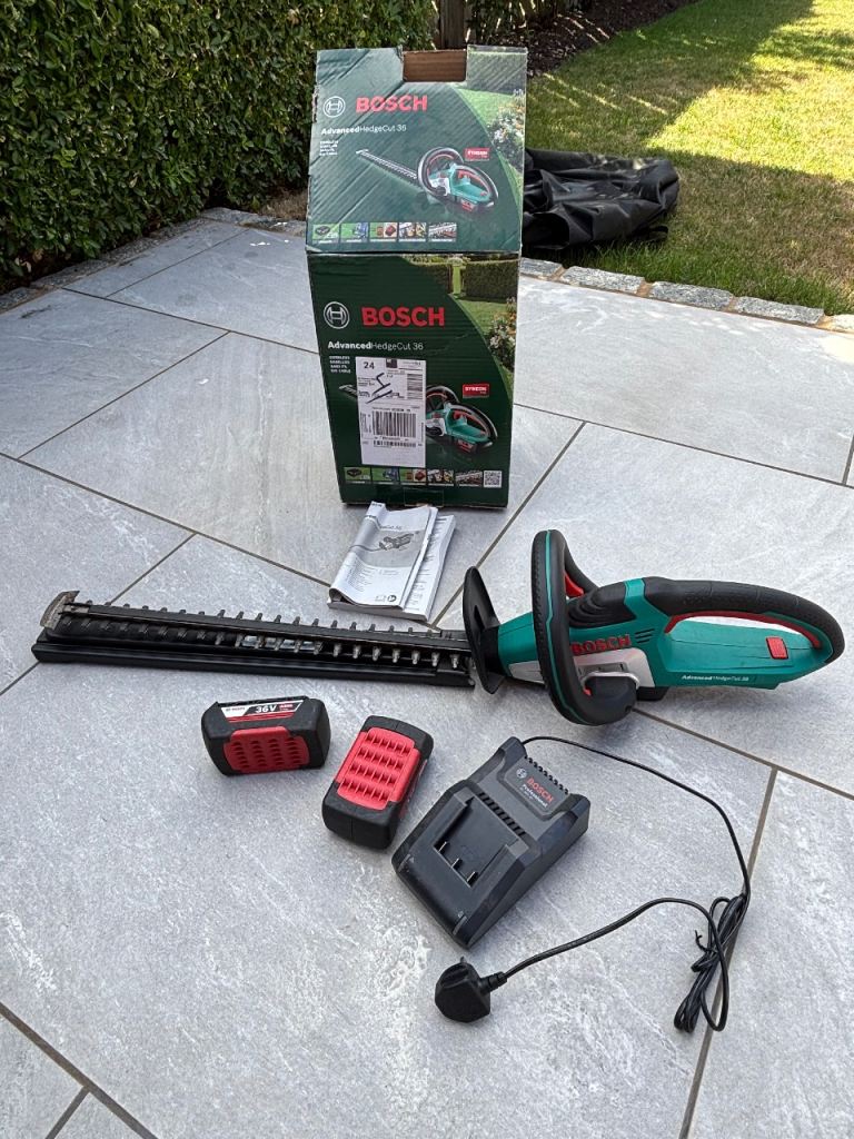 Bosch Advanced HedgeCut 36 Battery Hedge Trimmer 