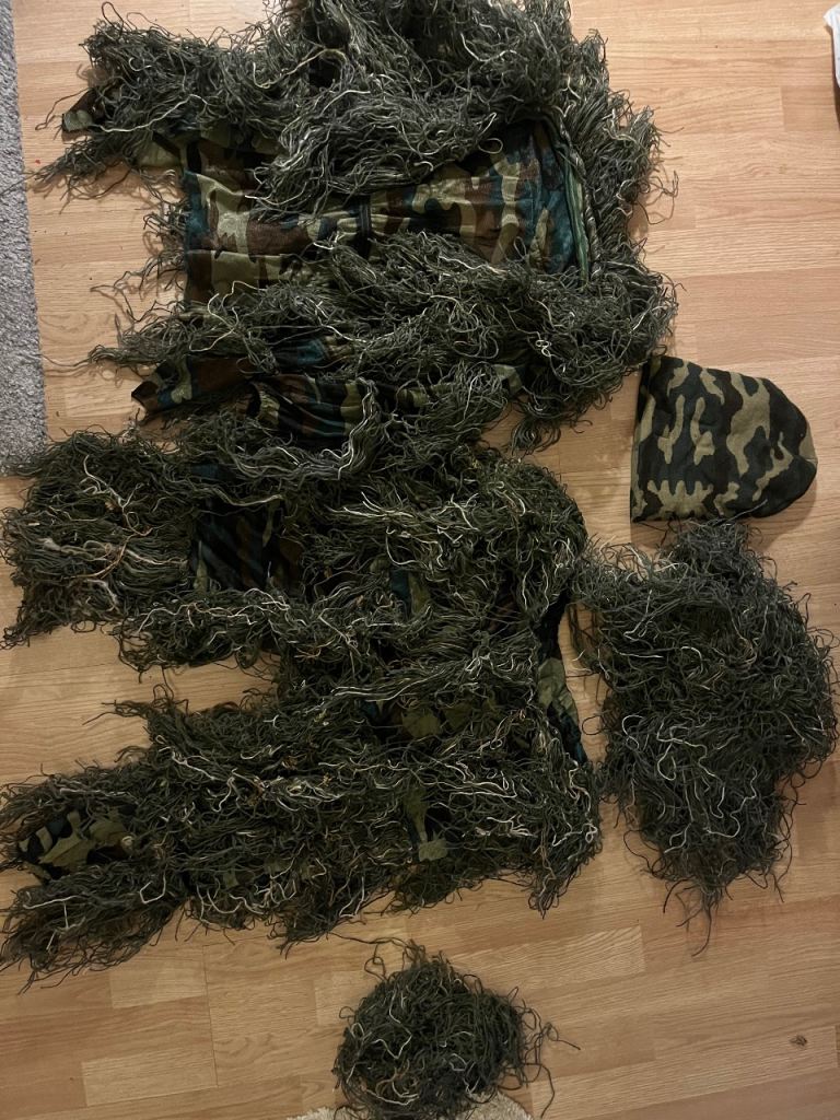  Children’s ghillie suit
